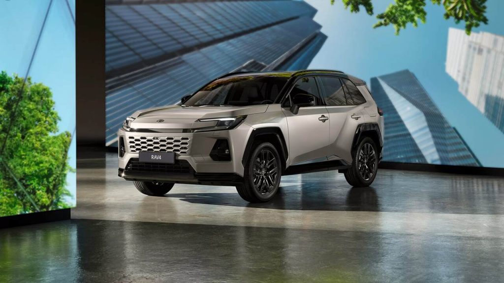 Dünyanın En Çok Satılan SUV’u: Toyota RAV4 1 gri renkli toyota rav4 model otomobil